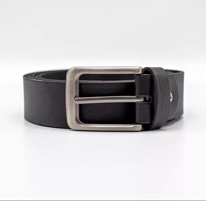 Premium Genuine Leather Belt – Classic Black Men’s Belt